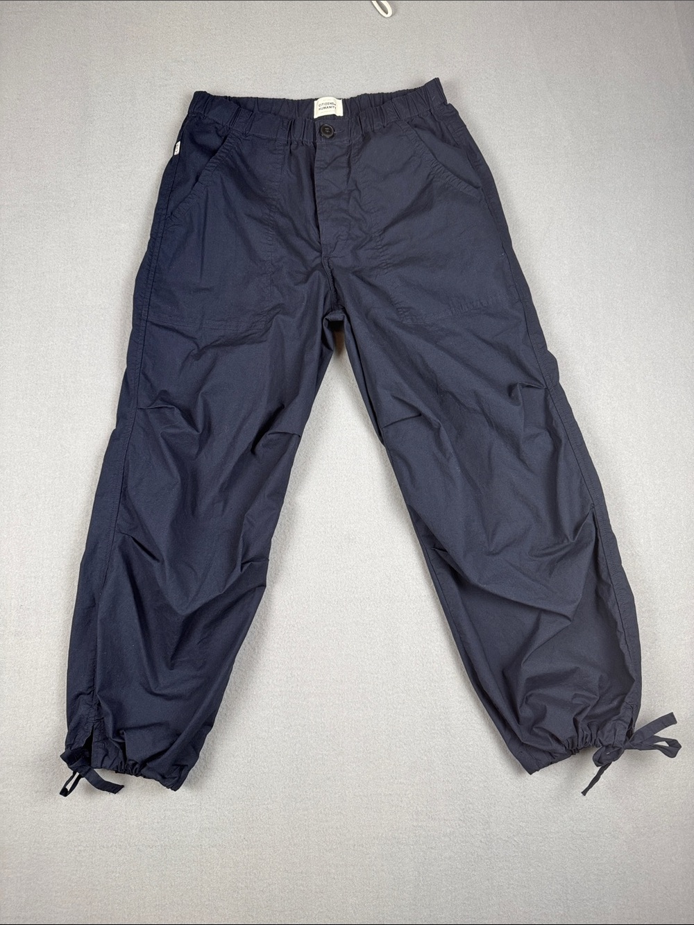 Citizens Of Humanity Navy parachute pants
Size: XS